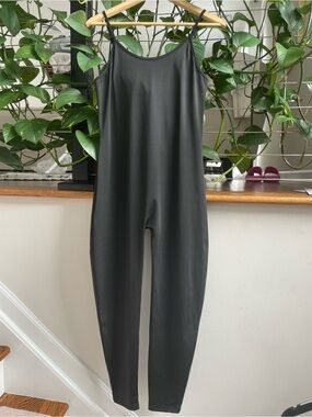 Sleek Black Sleeveless Jumpsuit with Slim Straps